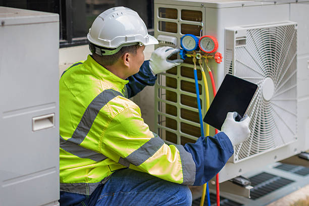 Professional Hvac Maintenance technician working in Washington, UT